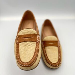 Elegant Women's Tan and Brown Loafers